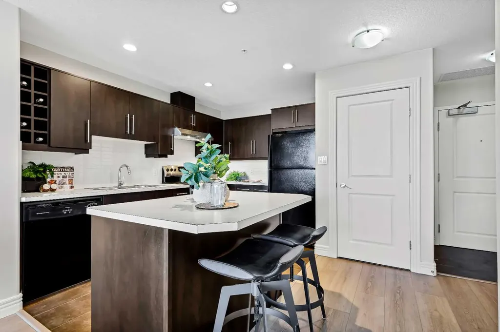55 Spruce Place SW Calgary AB T3C3X5