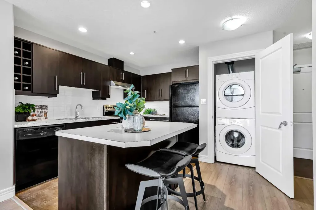 55 Spruce Place SW Calgary AB T3C3X5