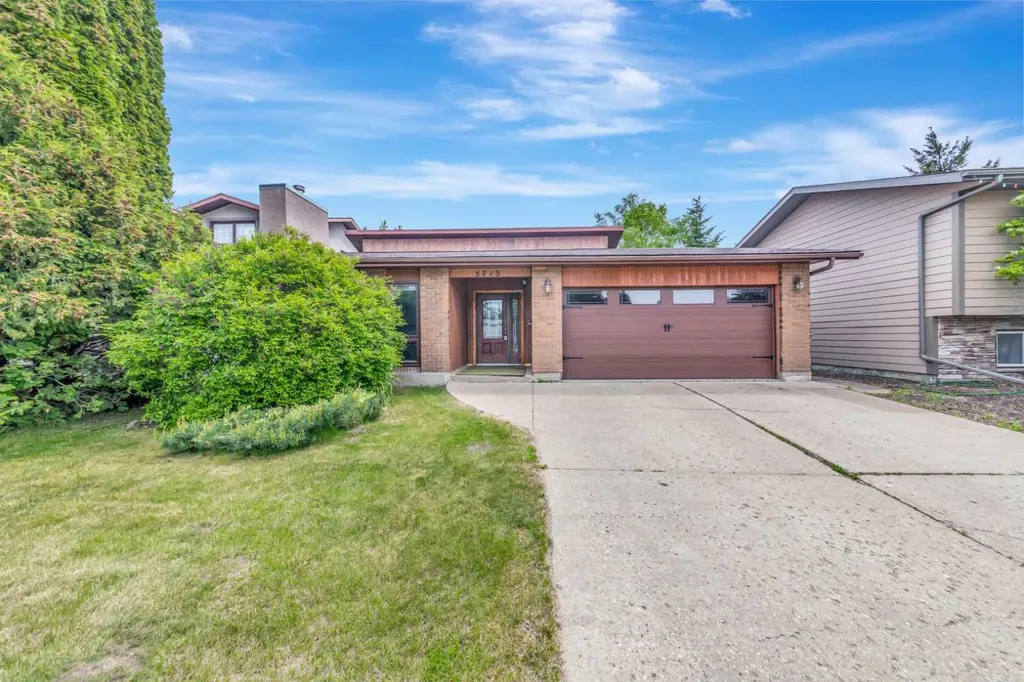 5713 34 Street Lloydminster AB T9V 1Z8