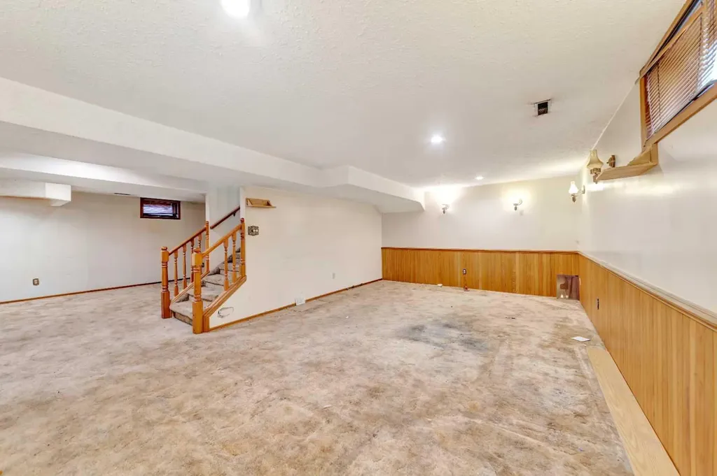 5713 34 Street Lloydminster AB T9V 1Z8