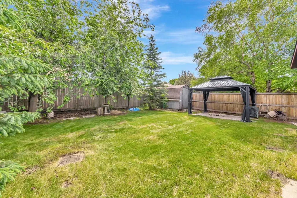 5713 34 Street Lloydminster AB T9V 1Z8