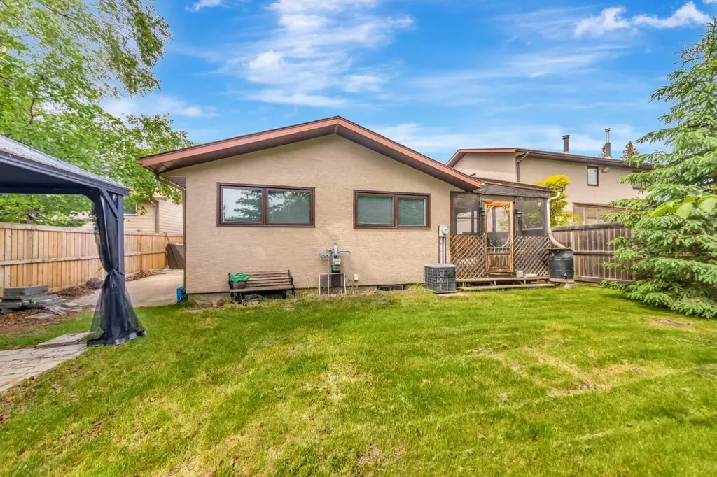 5713 34 Street Lloydminster AB T9V 1Z8