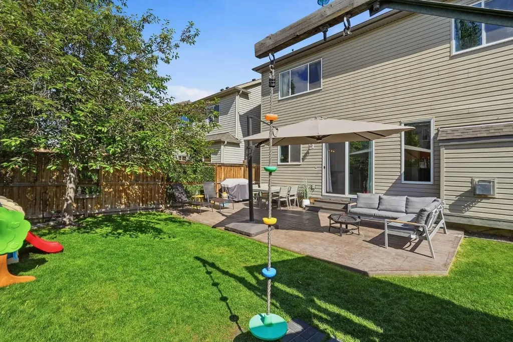 182 Windwood Grove Airdrie AB T4B 3S8