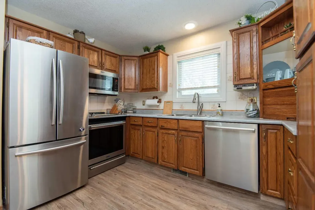 44 Huget Crescent Red Deer AB T4N 6P4