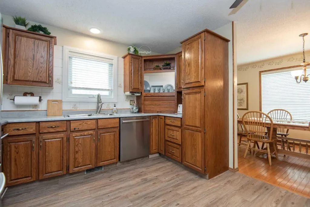 44 Huget Crescent Red Deer AB T4N 6P4
