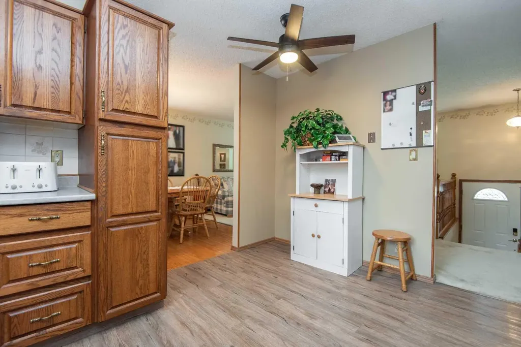 44 Huget Crescent Red Deer AB T4N 6P4