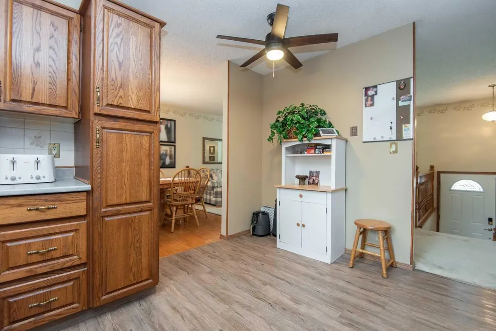 44 Huget Crescent Red Deer AB T4N 6P4
