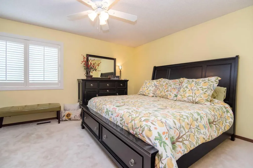 44 Huget Crescent Red Deer AB T4N 6P4