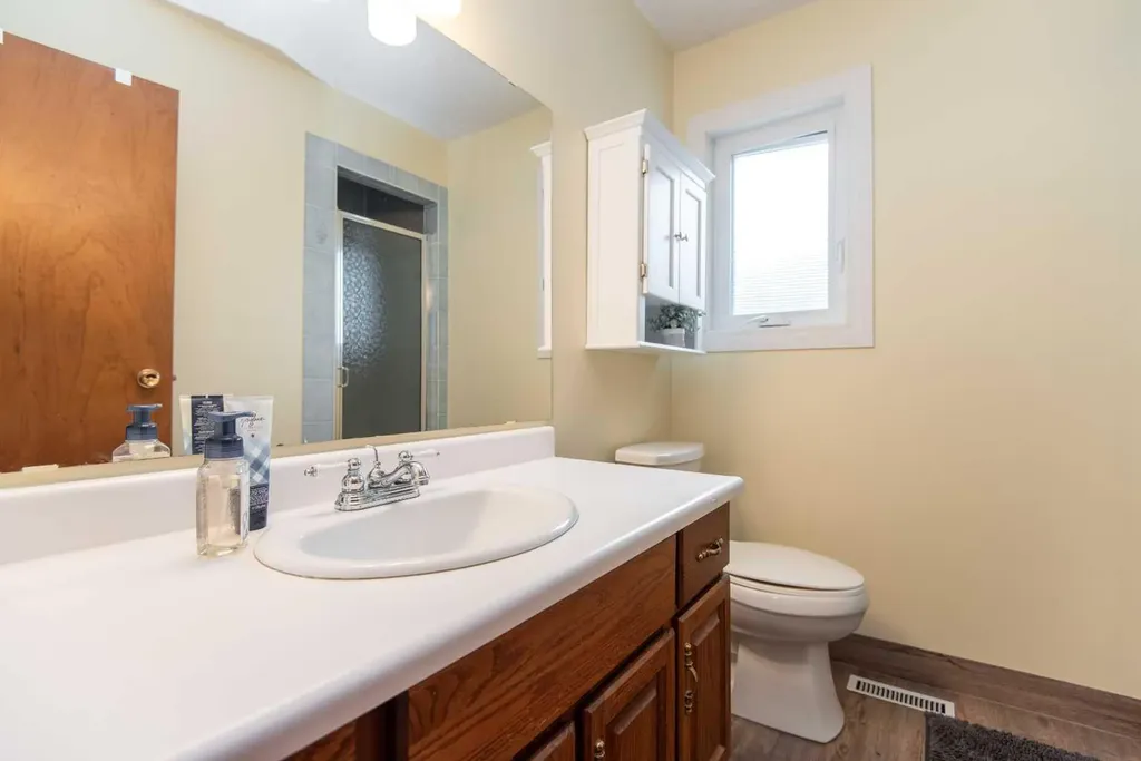 44 Huget Crescent Red Deer AB T4N 6P4