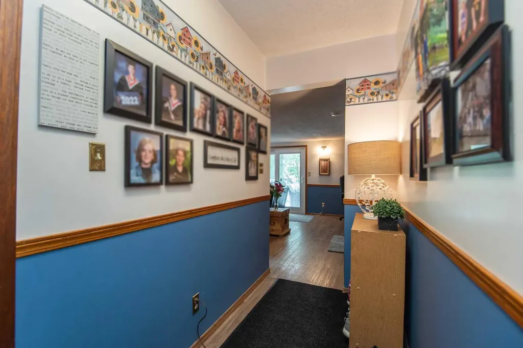 44 Huget Crescent Red Deer AB T4N 6P4