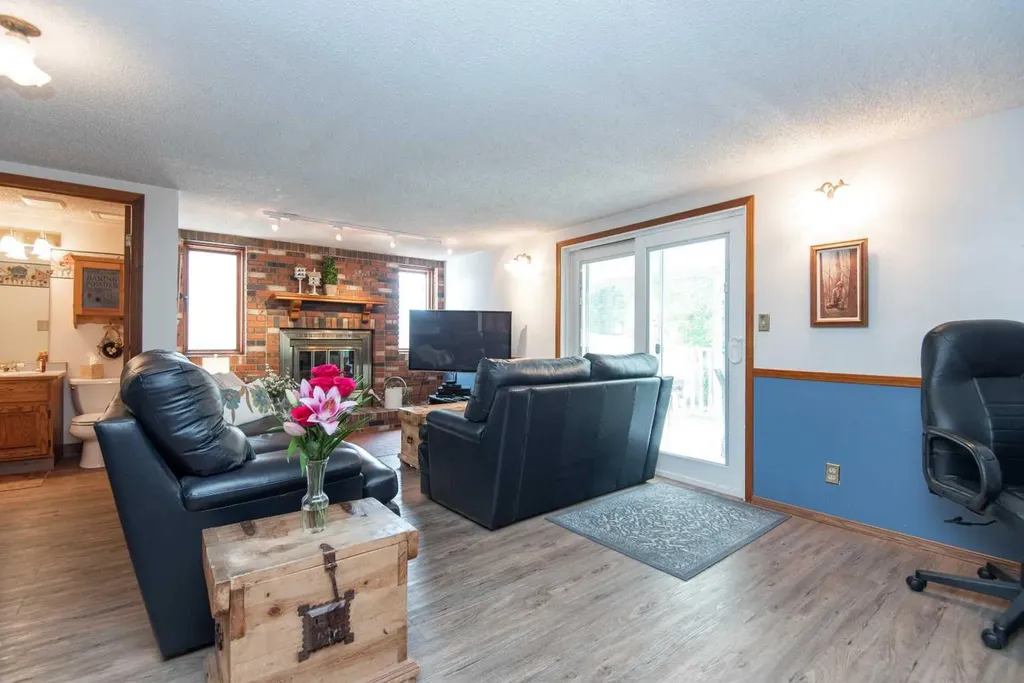 44 Huget Crescent Red Deer AB T4N 6P4