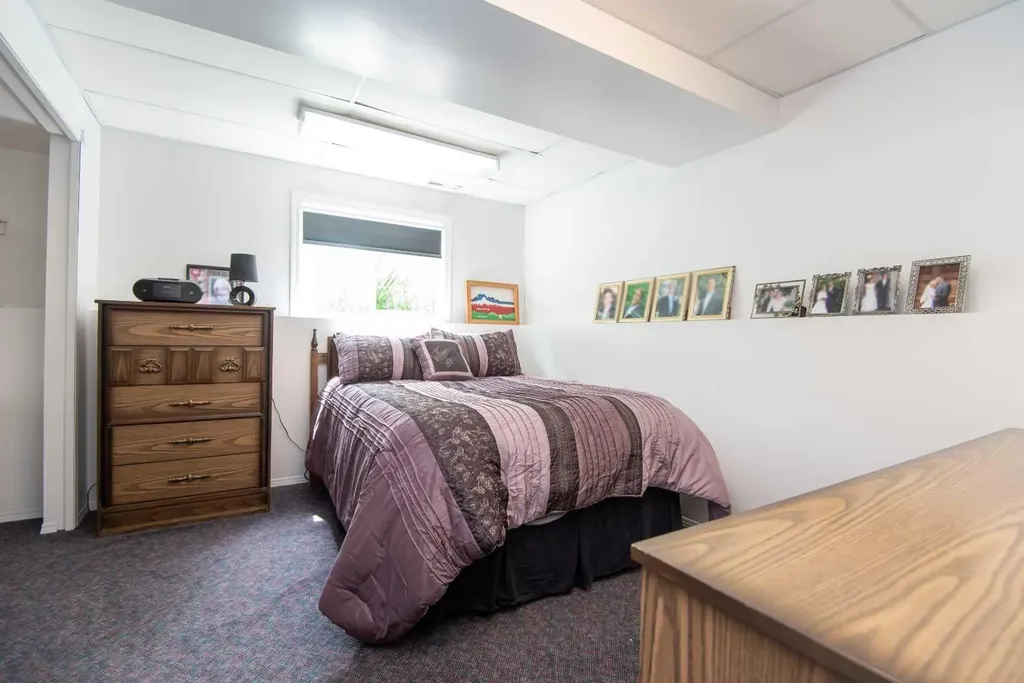 44 Huget Crescent Red Deer AB T4N 6P4