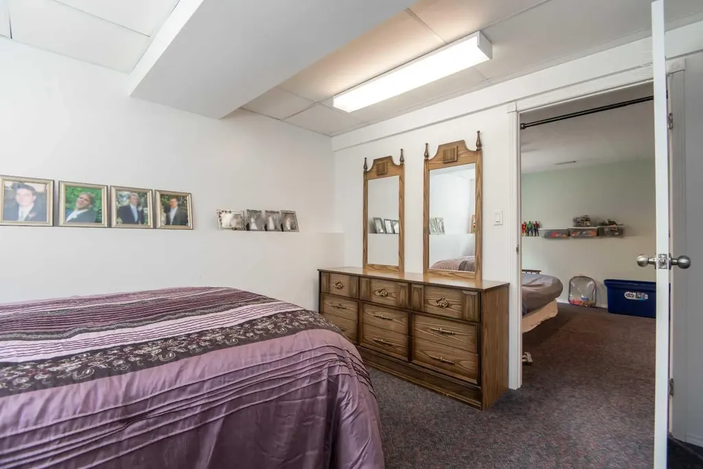 44 Huget Crescent Red Deer AB T4N 6P4