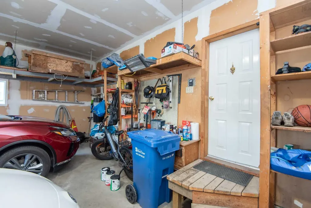 44 Huget Crescent Red Deer AB T4N 6P4