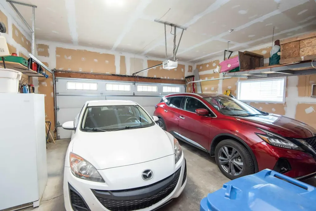 44 Huget Crescent Red Deer AB T4N 6P4