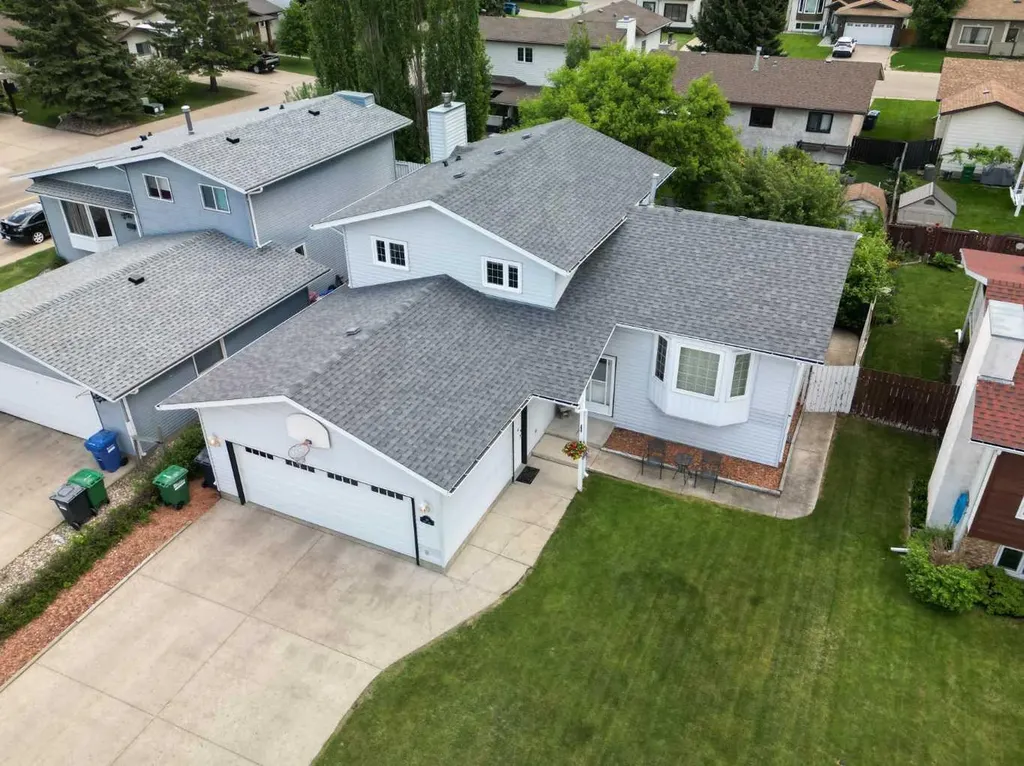 44 Huget Crescent Red Deer AB T4N 6P4