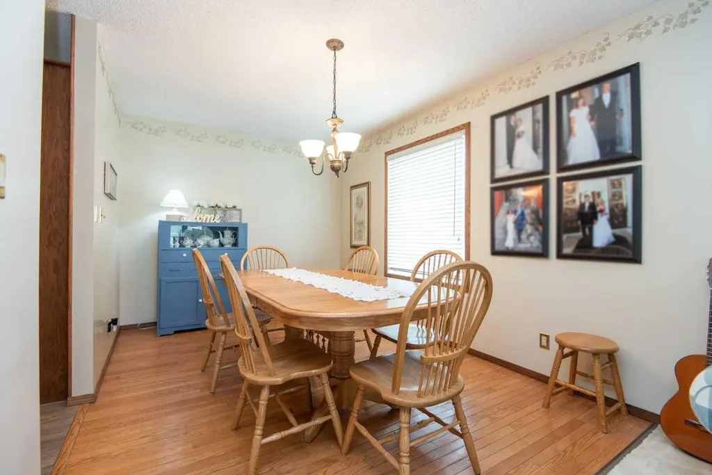 44 Huget Crescent Red Deer AB T4N 6P4