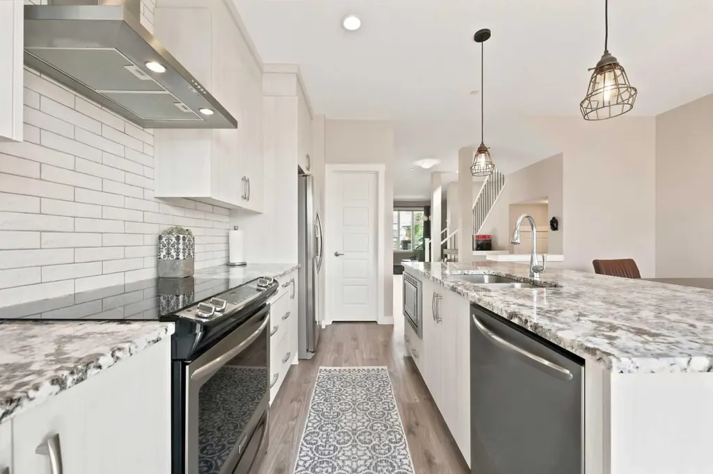 161 Livingston View NE Calgary AB T3P 1A9
