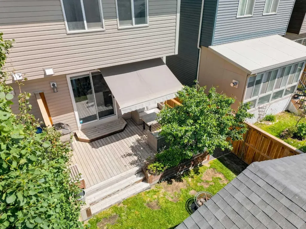 161 Livingston View NE Calgary AB T3P 1A9