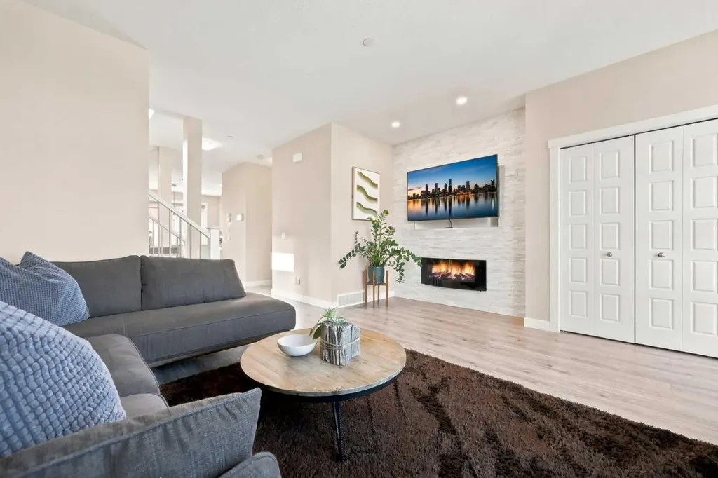 161 Livingston View NE Calgary AB T3P 1A9