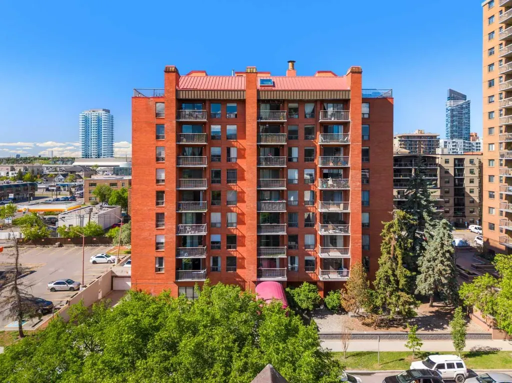 1334 14 Avenue SW Calgary AB T3C 0W2