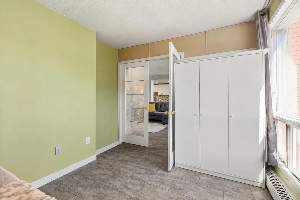 1334 14 Avenue SW Calgary AB T3C 0W2