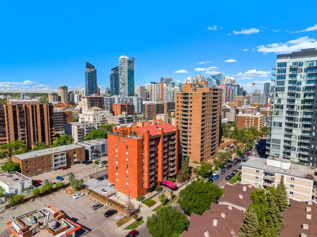 1334 14 Avenue SW Calgary AB T3C 0W2