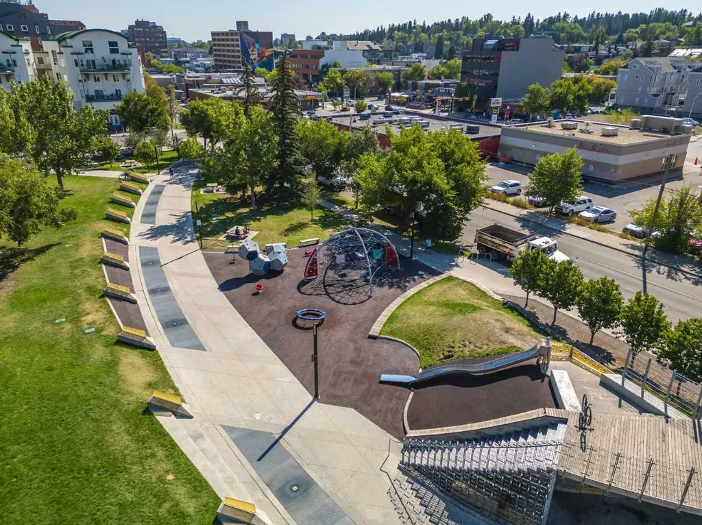1334 14 Avenue SW Calgary AB T3C 0W2