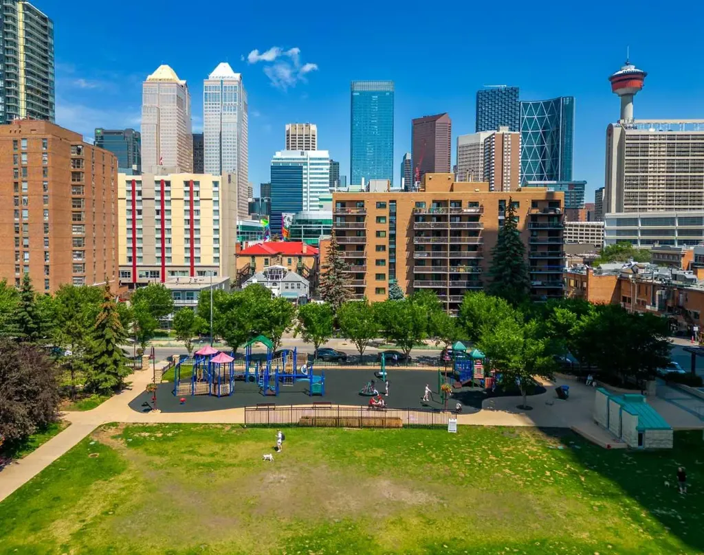1334 14 Avenue SW Calgary AB T3C 0W2