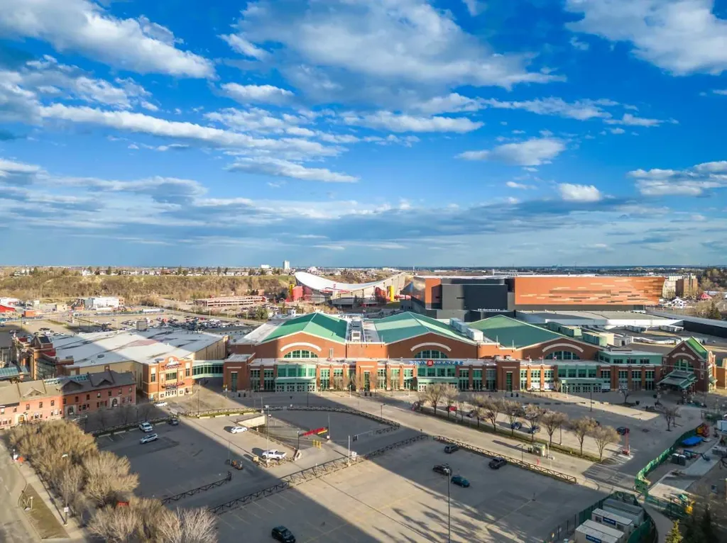1334 14 Avenue SW Calgary AB T3C 0W2