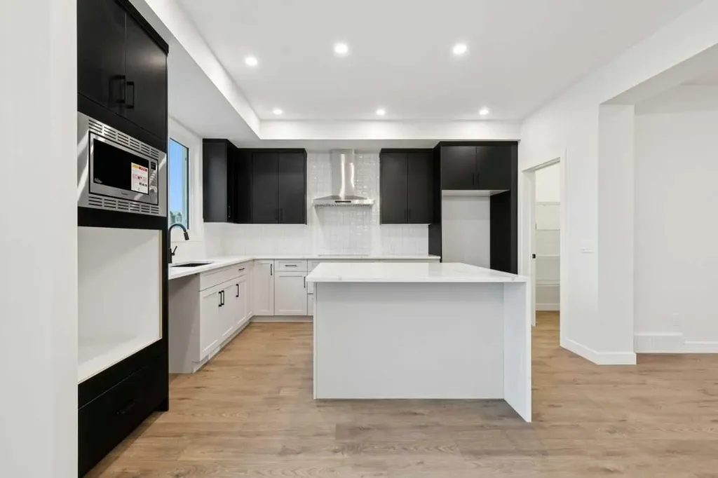 214 Sora Way SE Calgary AB T3S0V5