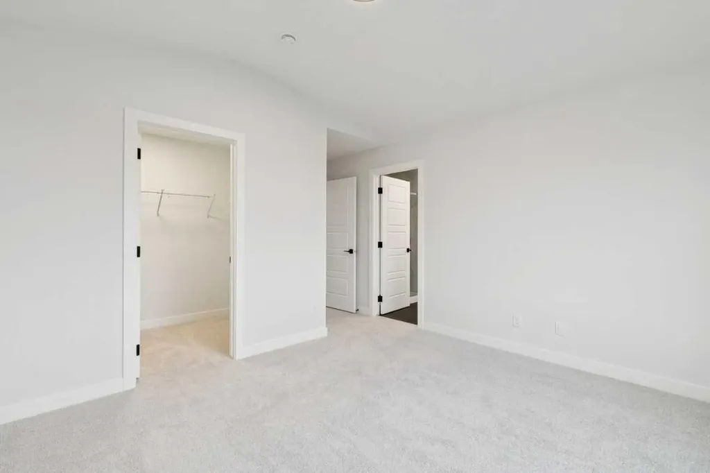 214 Sora Way SE Calgary AB T3S0V5