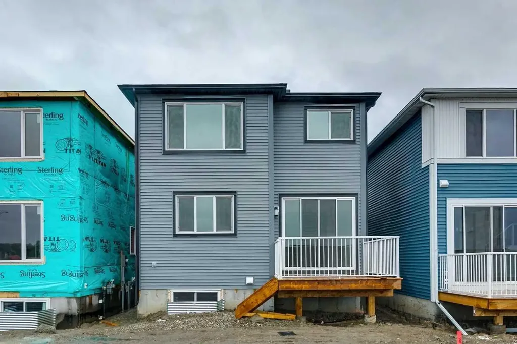 214 Sora Way SE Calgary AB T3S0V5