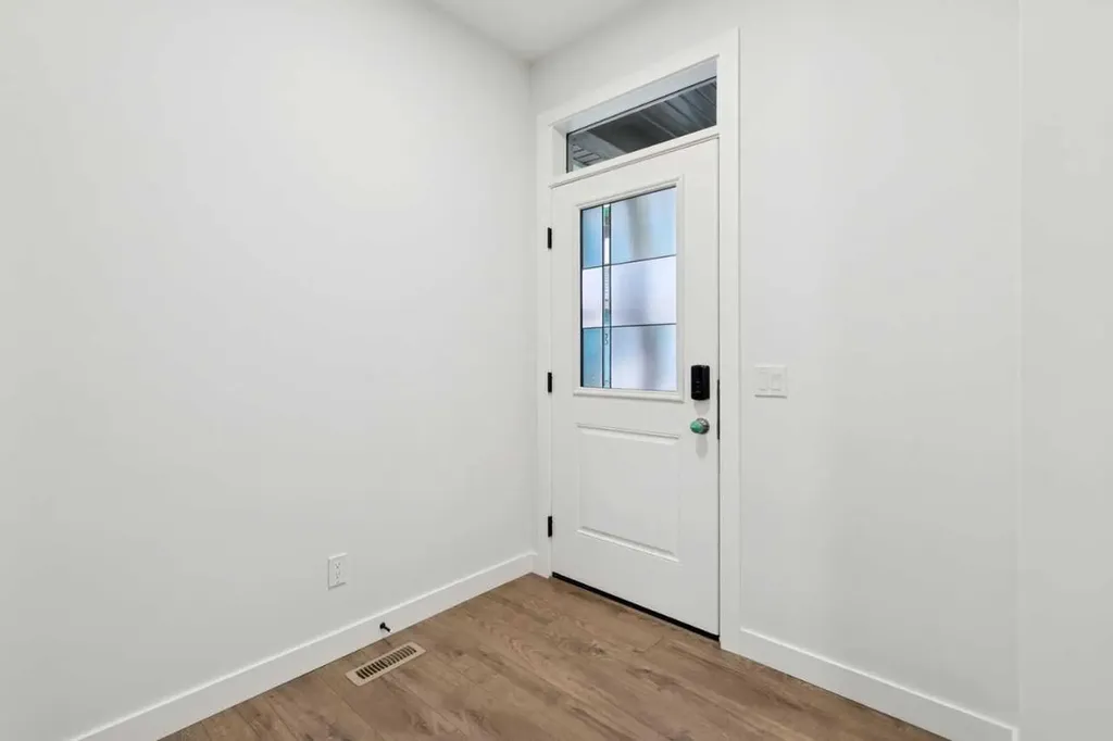 214 Sora Way SE Calgary AB T3S0V5