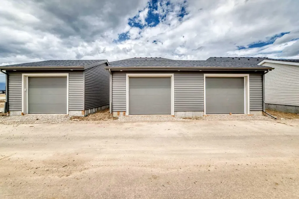 281 Heirloom Way SE Calgary AB T3S0K2