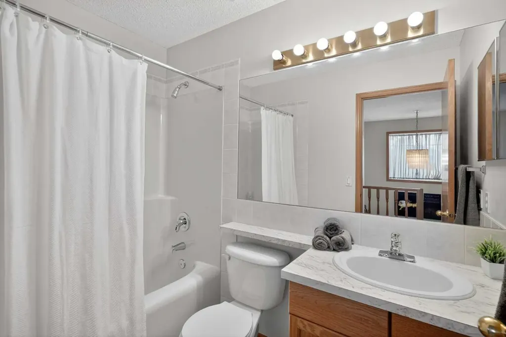 72 Springs Crescent SE Airdrie AB T4A 2C7