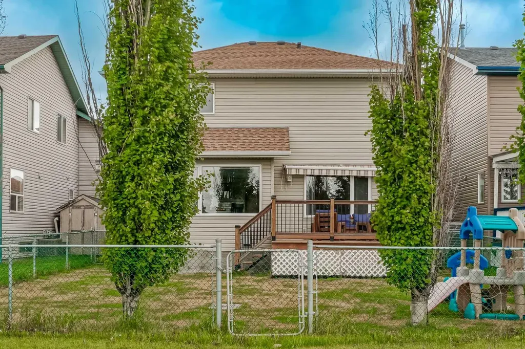 72 Springs Crescent SE Airdrie AB T4A 2C7