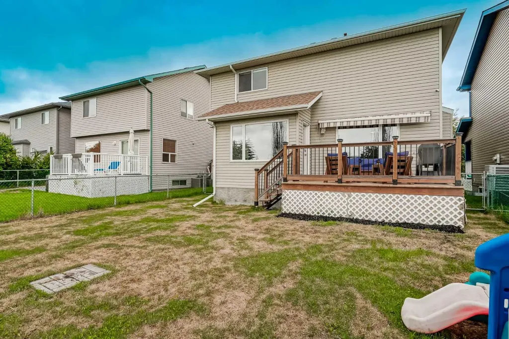 72 Springs Crescent SE Airdrie AB T4A 2C7