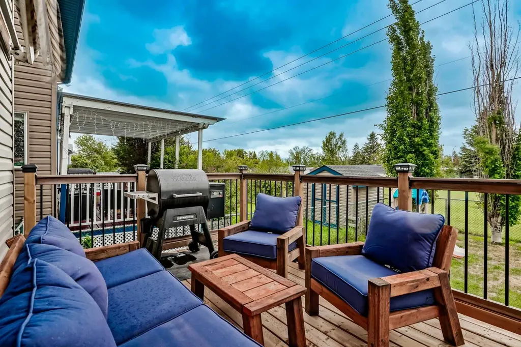 72 Springs Crescent SE Airdrie AB T4A 2C7