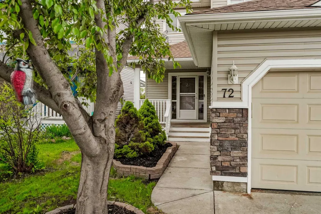 72 Springs Crescent SE Airdrie AB T4A 2C7