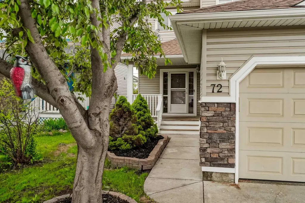 72 Springs Crescent SE Airdrie AB T4A 2C7
