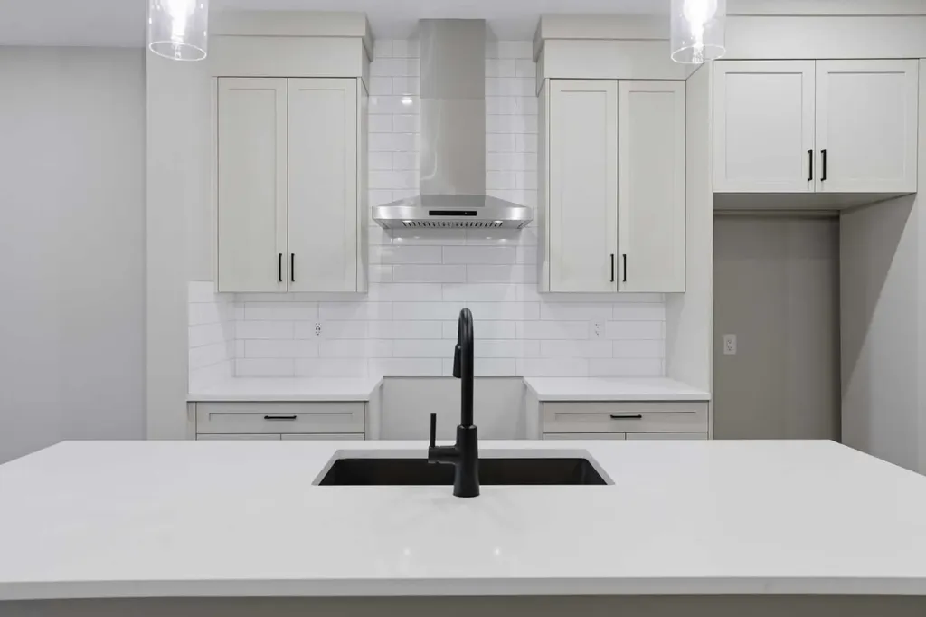 548 Bridgeport Street Chestermere AB T1X 3E6