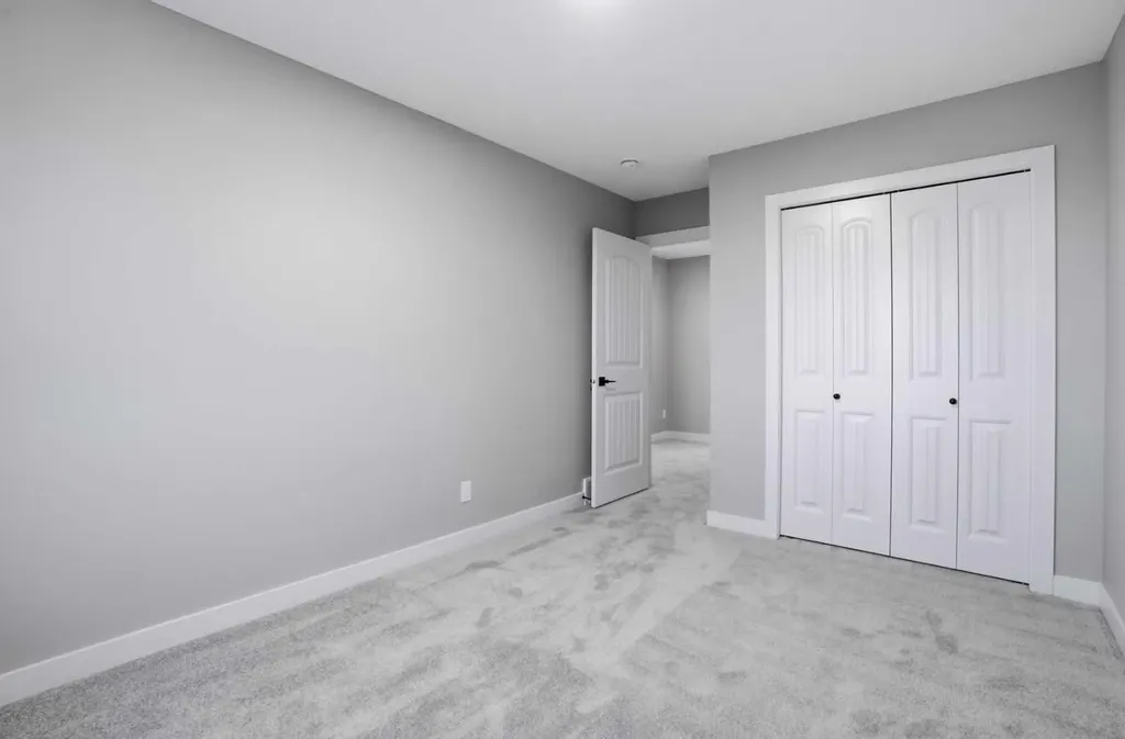 548 Bridgeport Street Chestermere AB T1X 3E6