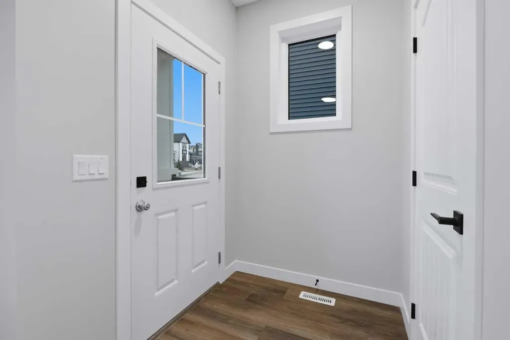 548 Bridgeport Street Chestermere AB T1X 3E6