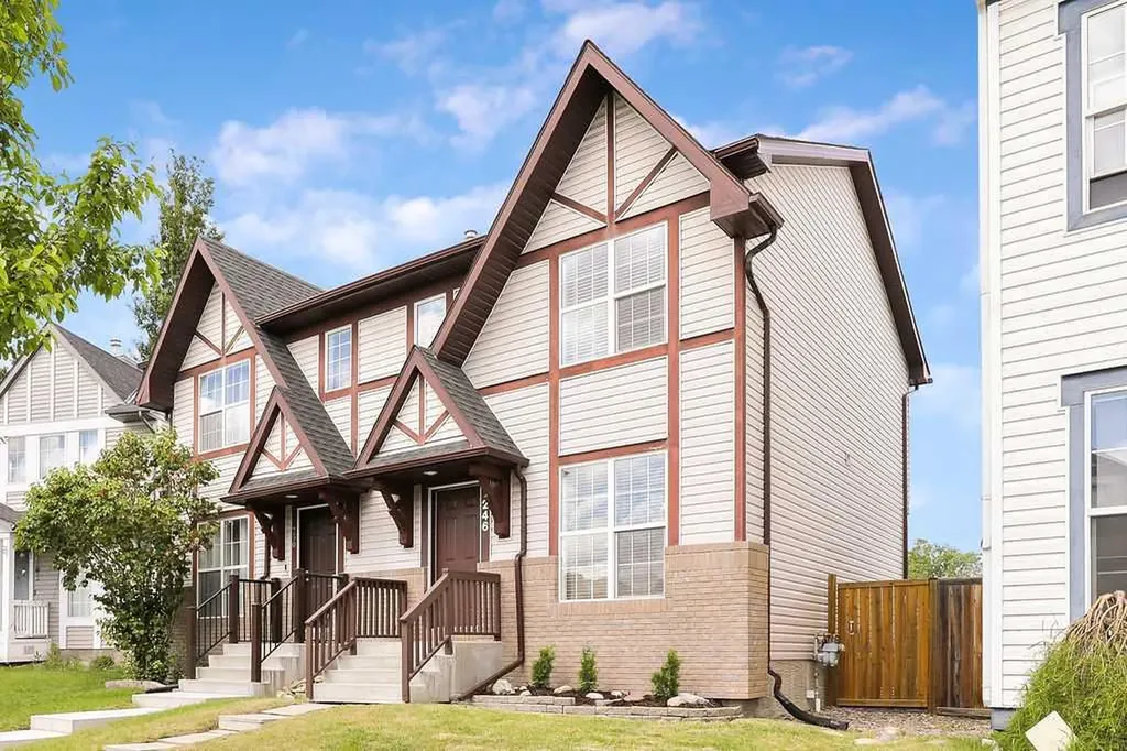 246 Elgin View SE Calgary AB T2Z 4N6