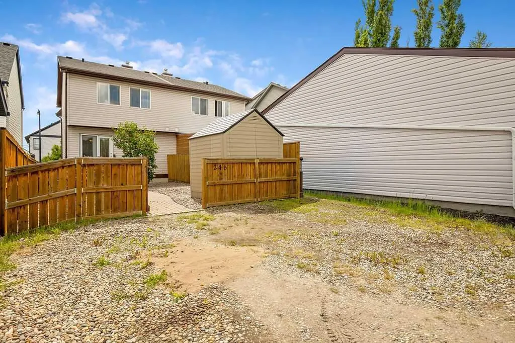 246 Elgin View SE Calgary AB T2Z 4N6