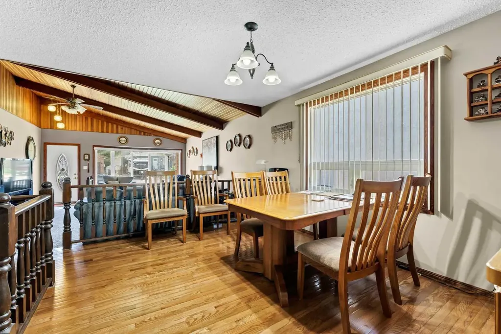 1226 24 Street SE Medicine Hat AB T1B 1V9
