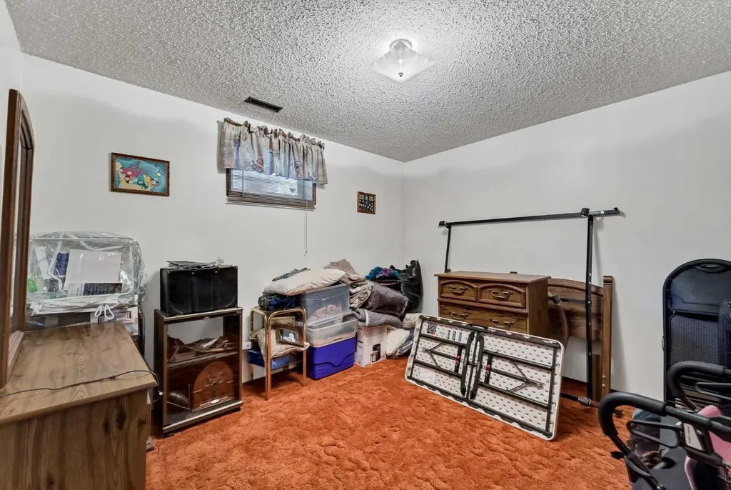 1226 24 Street SE Medicine Hat AB T1B 1V9
