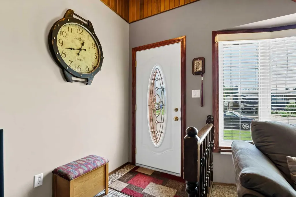1226 24 Street SE Medicine Hat AB T1B 1V9