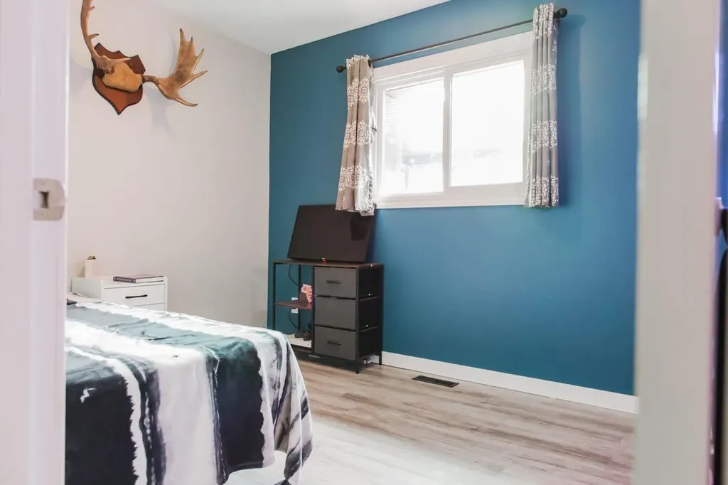 9804 77 Avenue Grande Prairie AB T8V3Y9